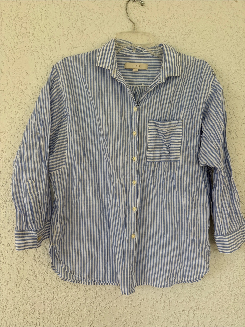 LOFT Blue & White Vertical Stripe Casual Button-Down Shirt size S